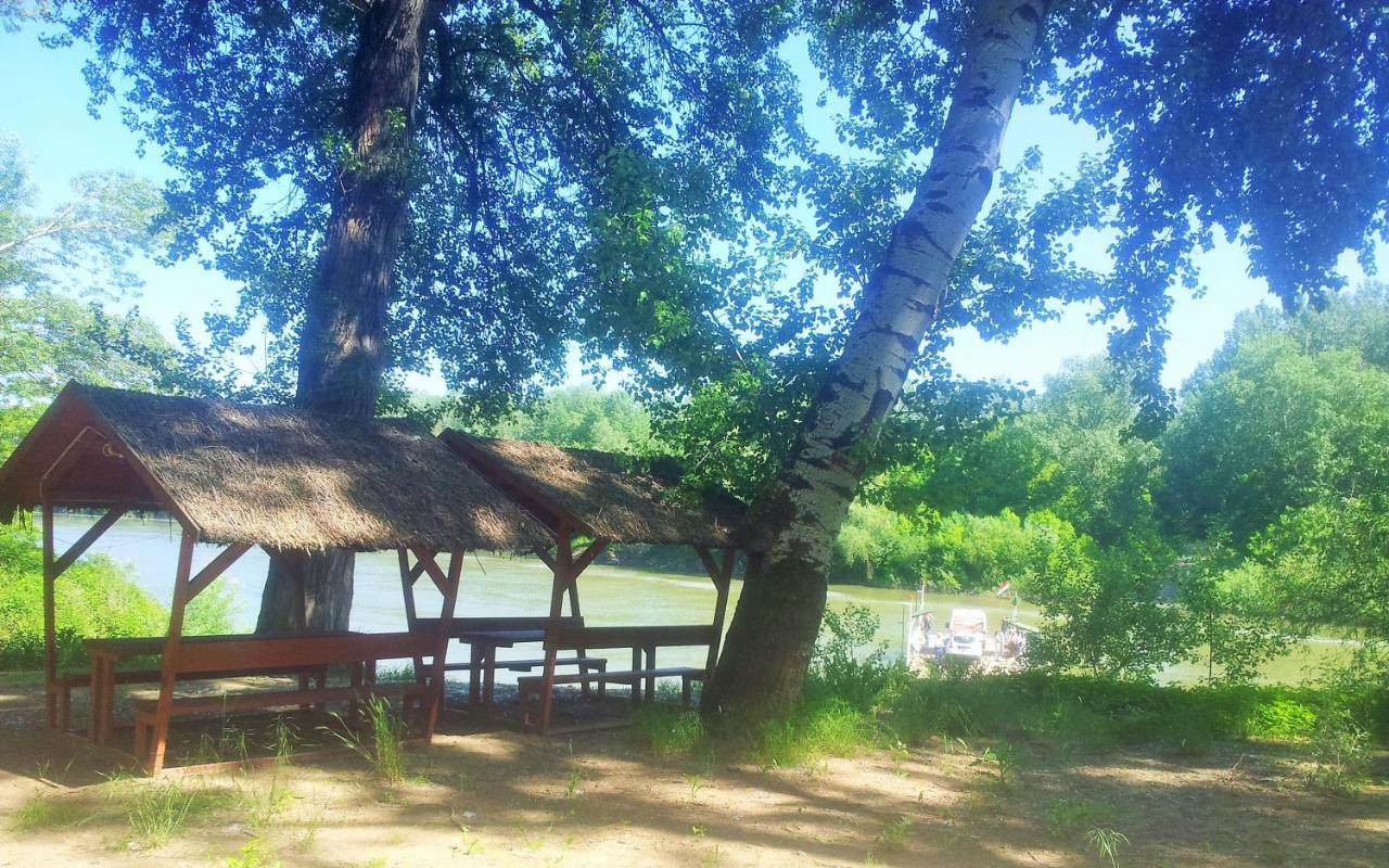 Elo Tisza Vendeghaz Otel Nagykoru Dış mekan fotoğraf